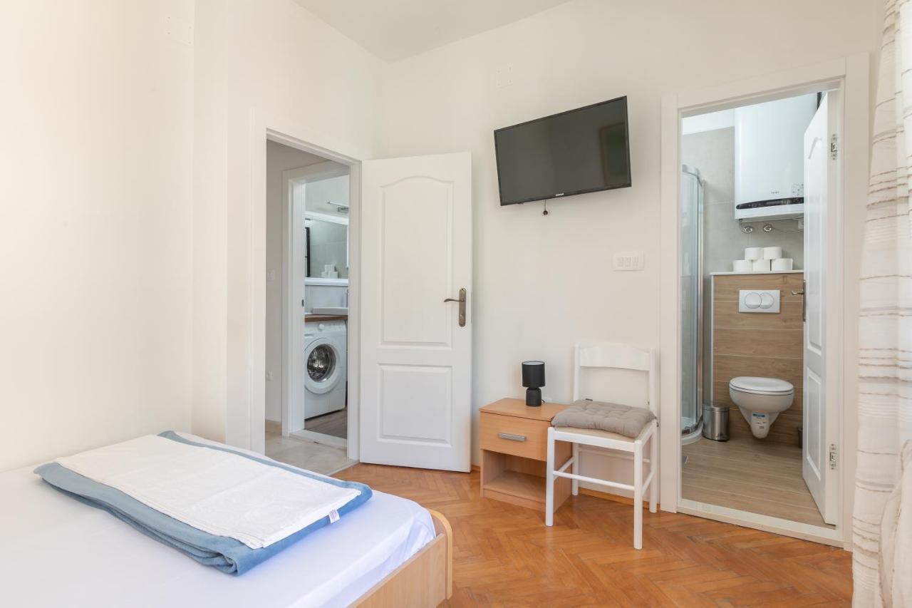 Apartman Ana Boric 포드고라 외부 사진
